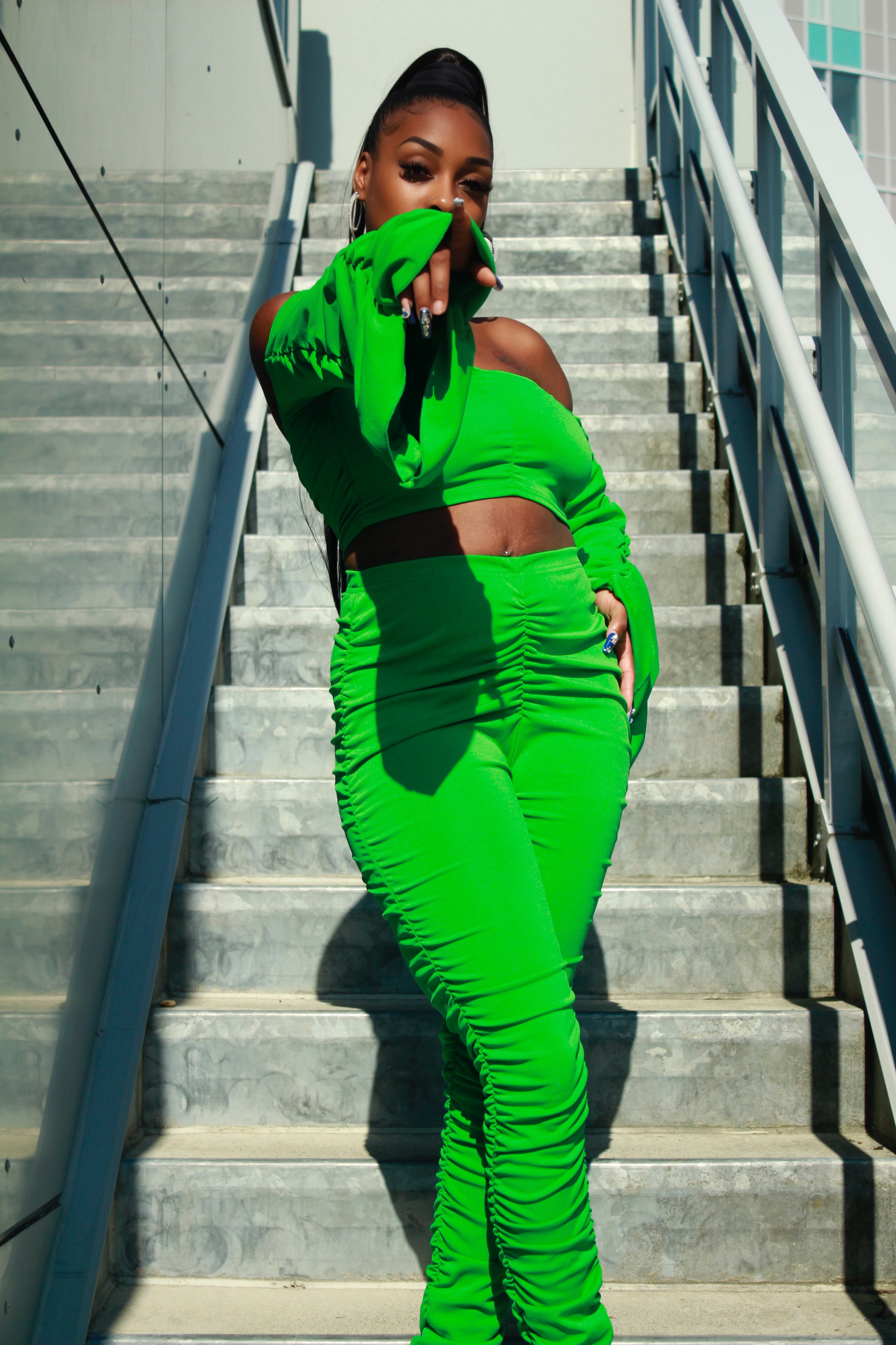 S / GREEN